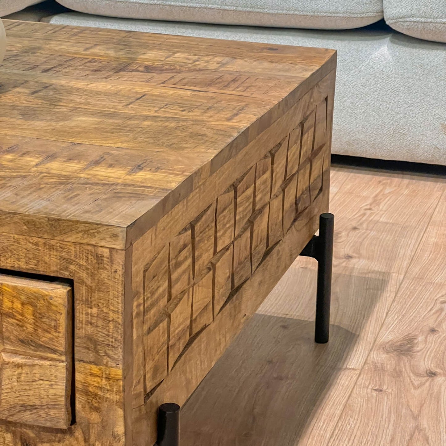 Table basse en bois de manguier, 80×80xH40 cm - MARIA