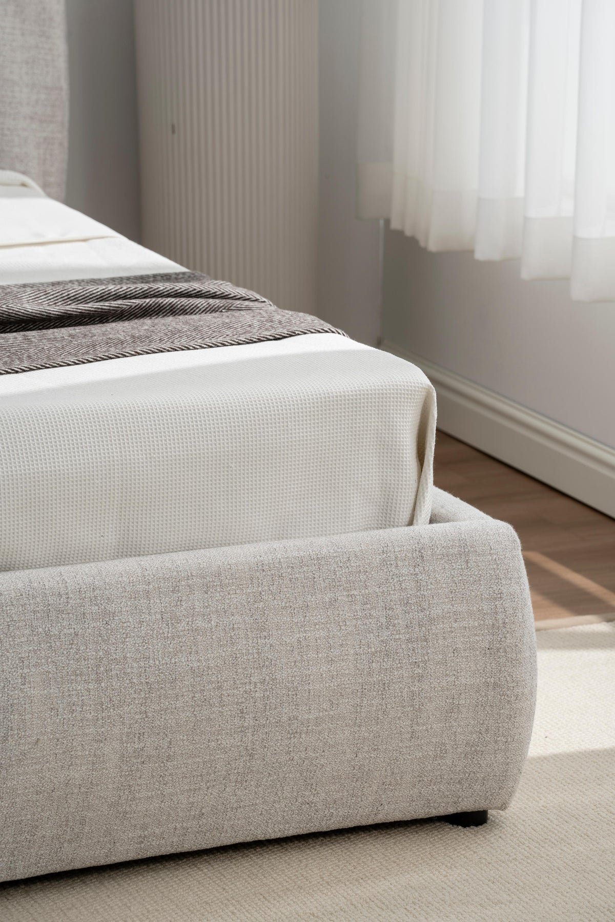 Lit coffre en tissu avec sommier - BRYLE