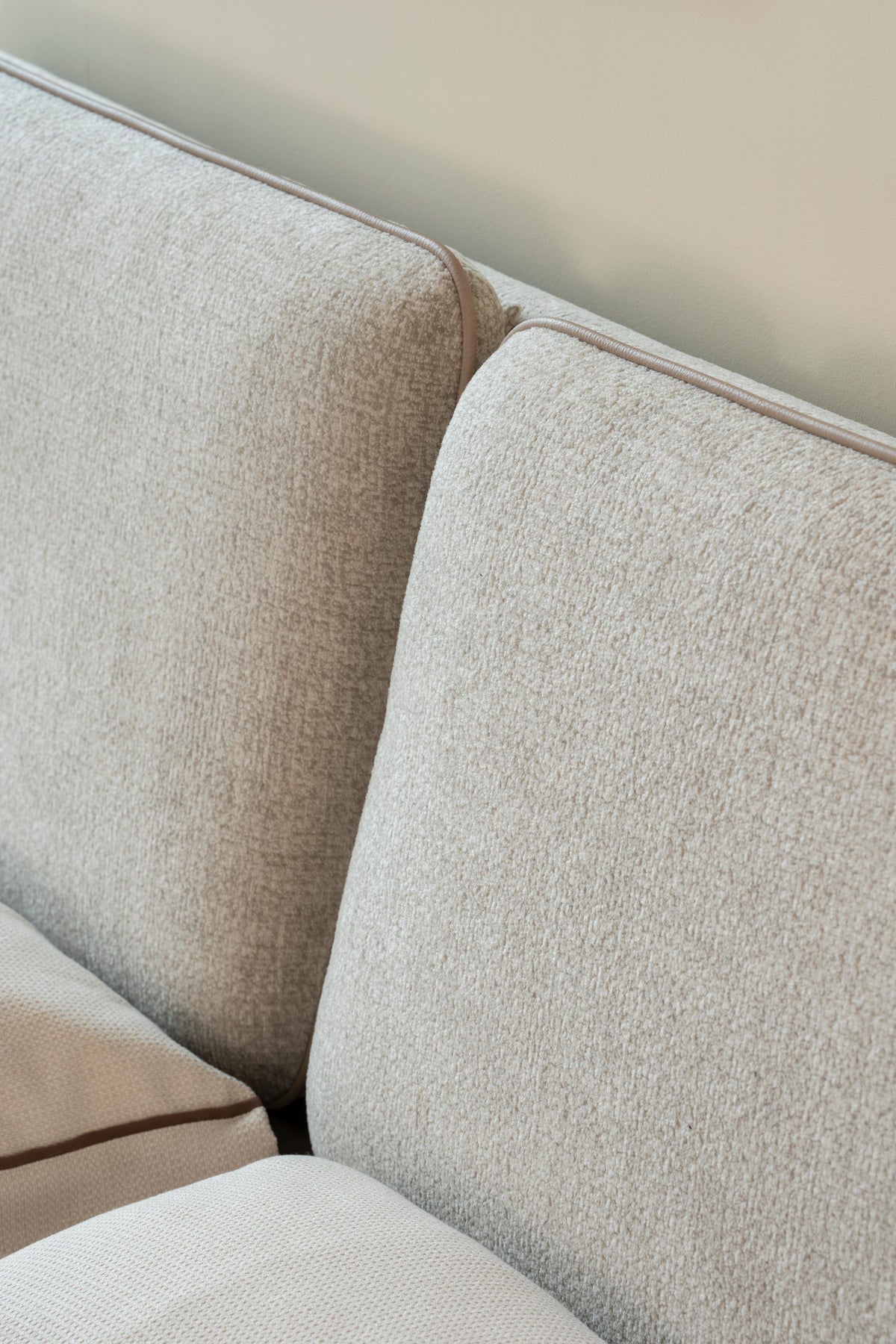 Lit en tissu anti tache - RIHAN