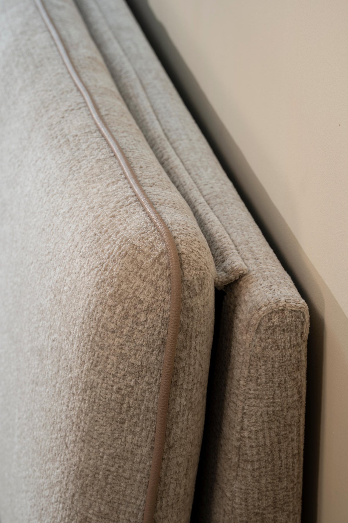 Lit en tissu anti tache - RIHAN