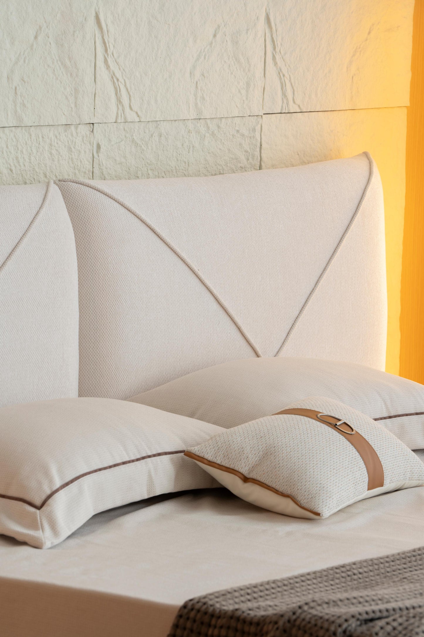 Lit en tissu avec sommier KuBo