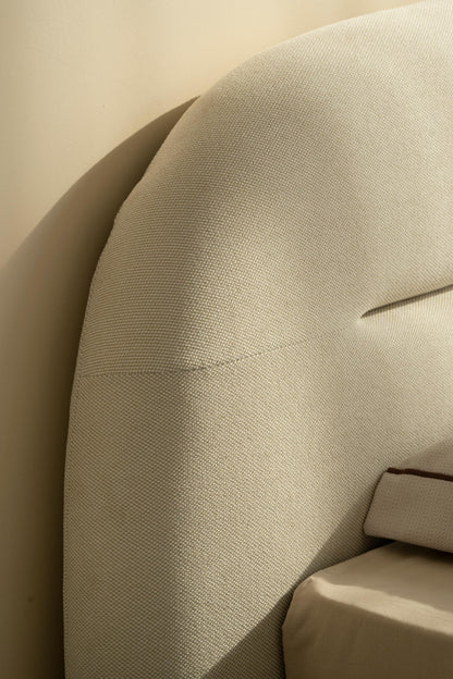 Lit en tissu avec sommier inclus Vernon