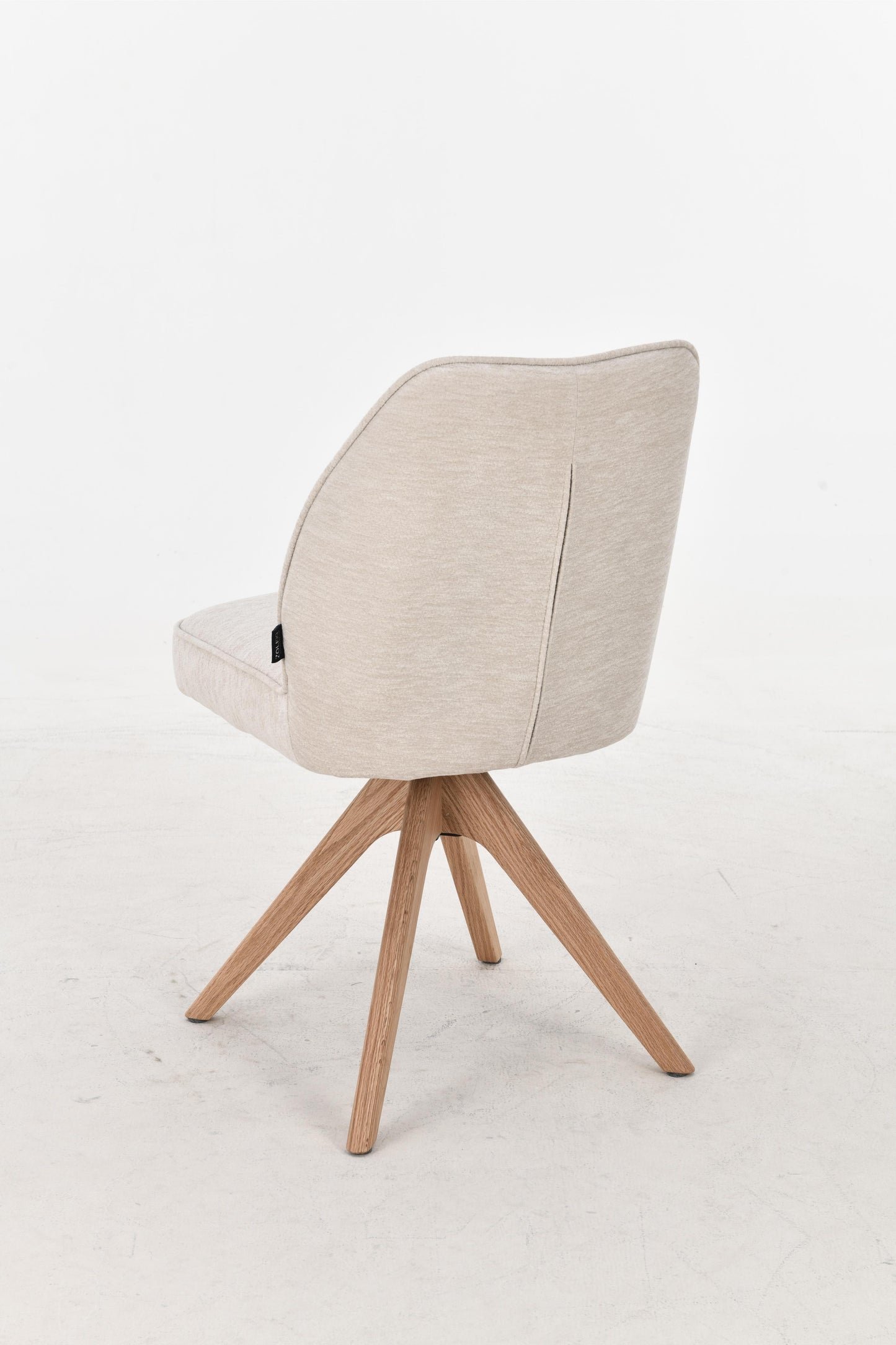 Chaise pivotante en tissu anti tache, 48x63,5xH83CM EMMA pieds en bois massif